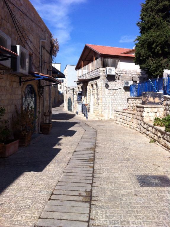 Off The Square Hotell Safed Eksteriør bilde