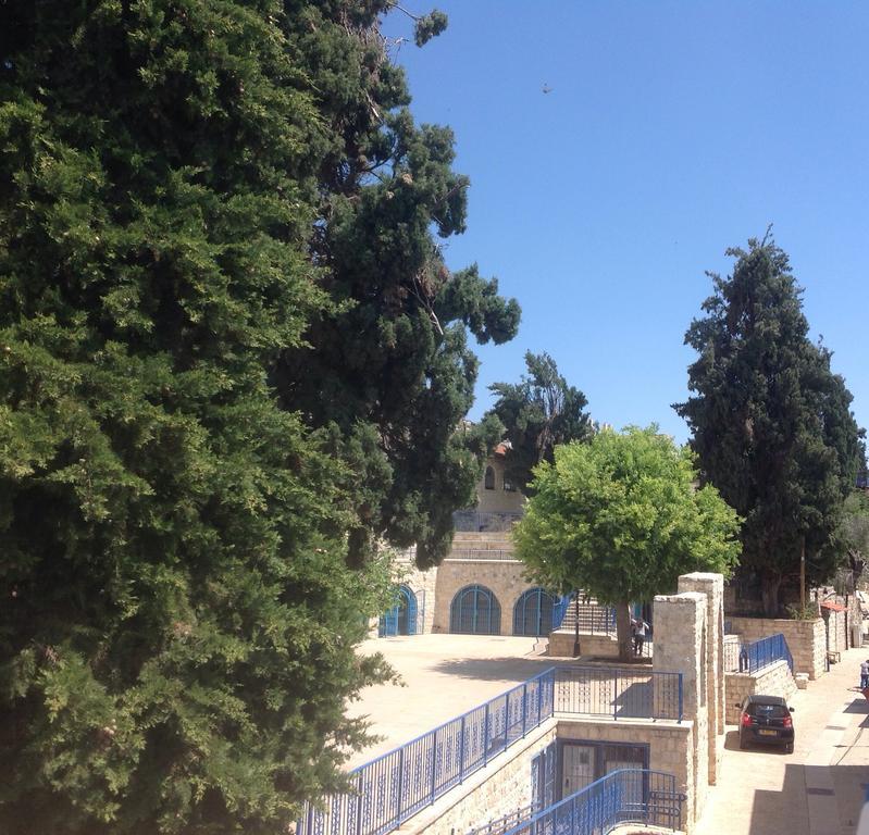 Off The Square Hotell Safed Eksteriør bilde