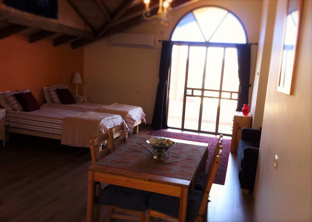 Off The Square Hotell Safed Eksteriør bilde