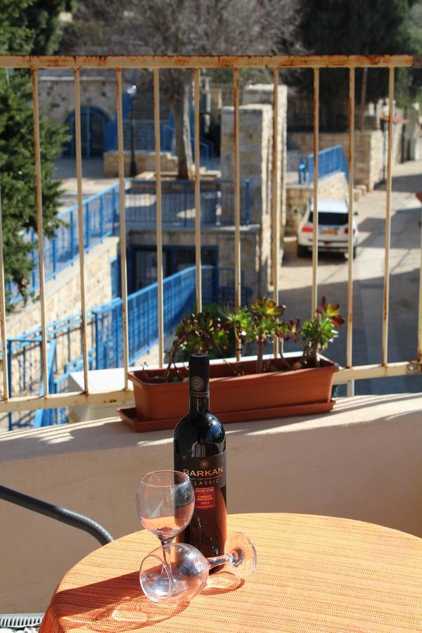 Off The Square Hotell Safed Eksteriør bilde