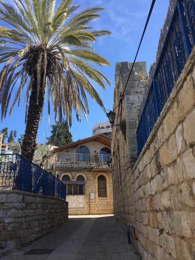 Off The Square Hotell Safed Eksteriør bilde